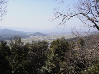 本丸からの眺め・・中央を流れるのは遠賀川