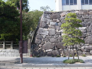 藩主館跡に残る石垣